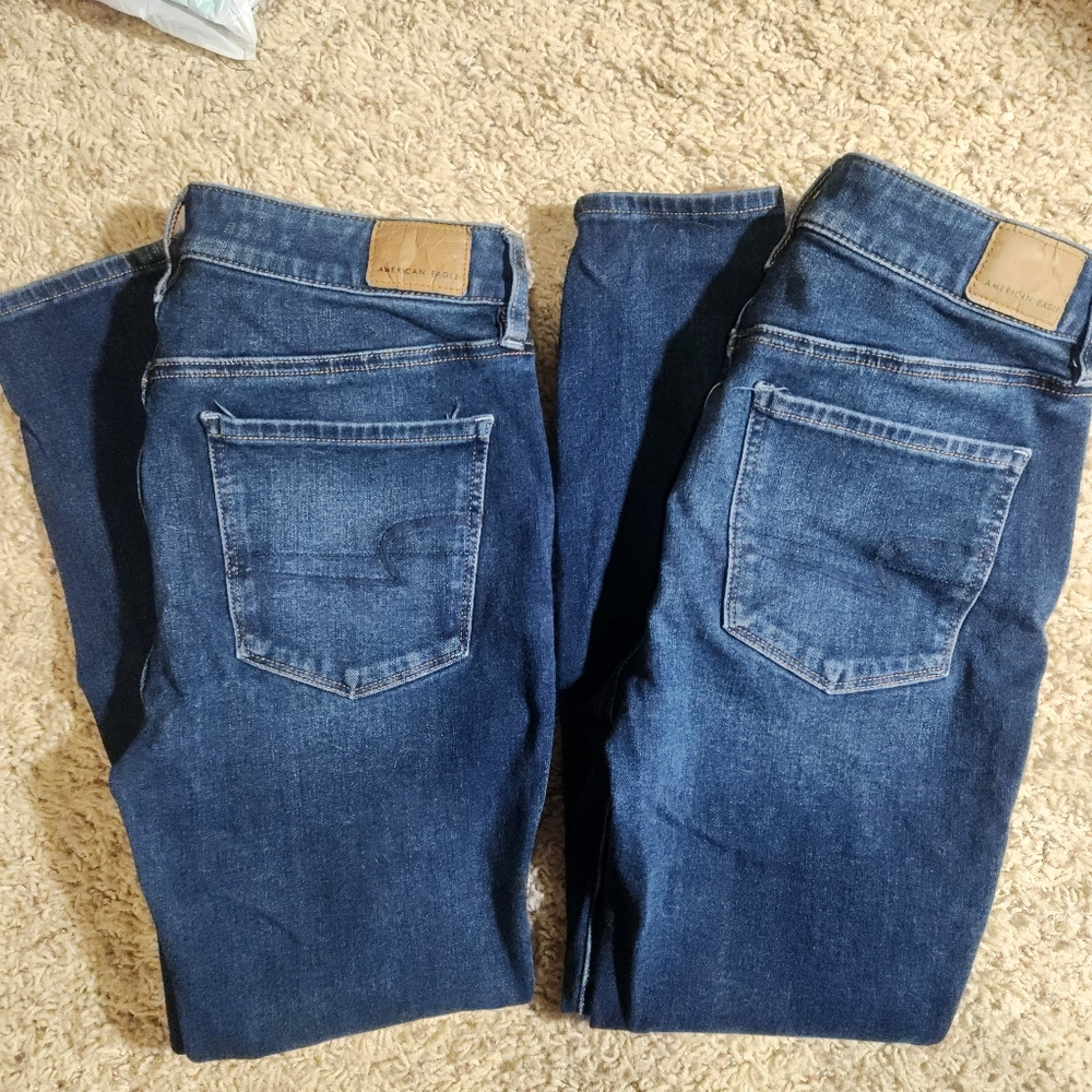 2 pairs American Eagle The Dream Jean size 6 short, mid-rise